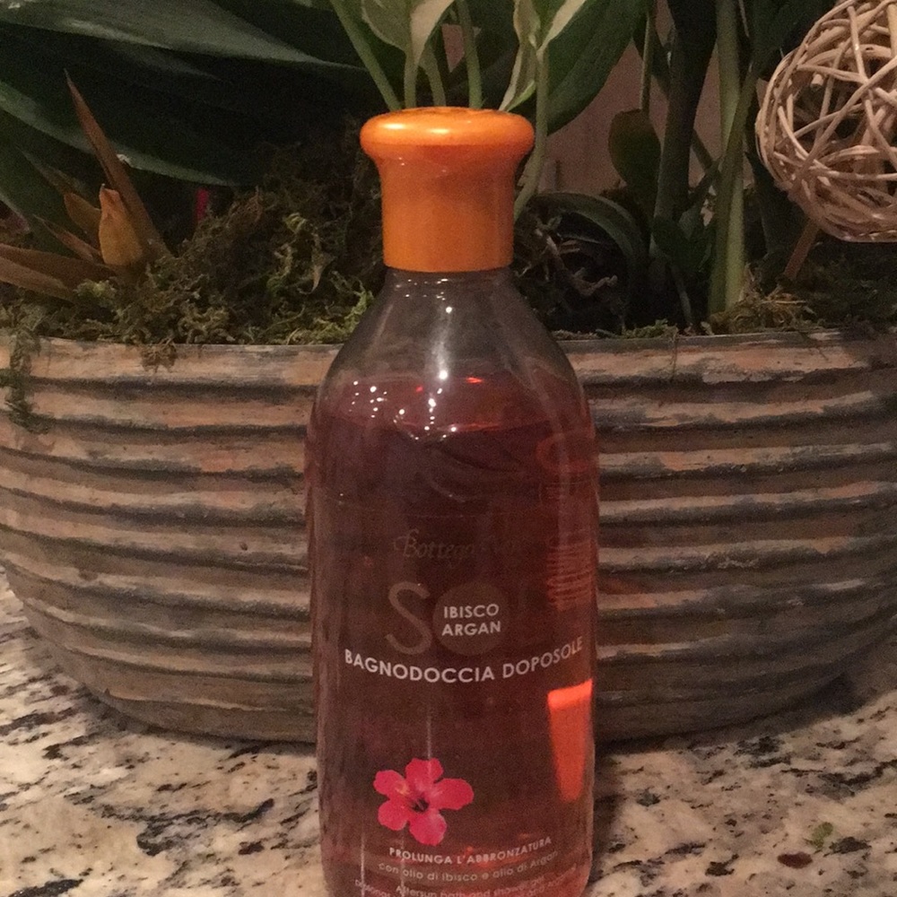 After sun bath and shower gel